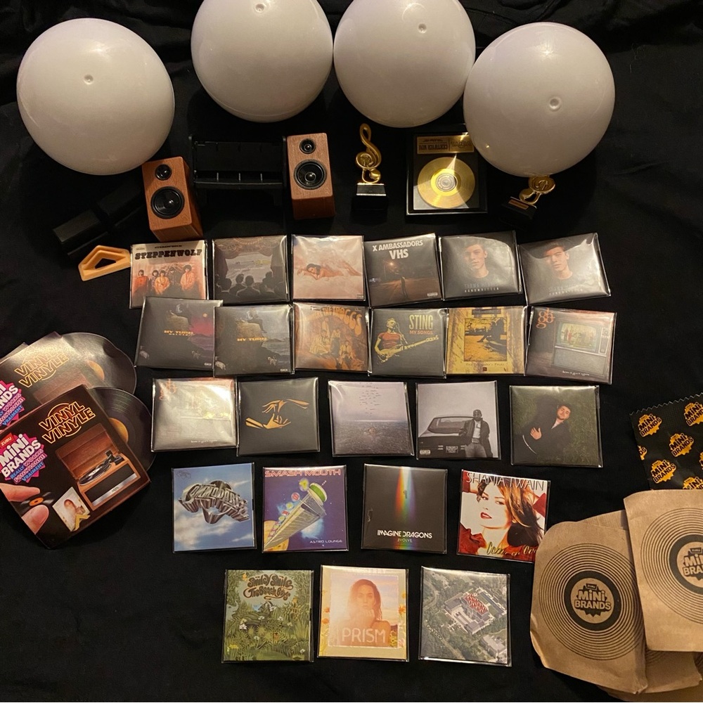 Zuru Mini Brands Vinyl Lot